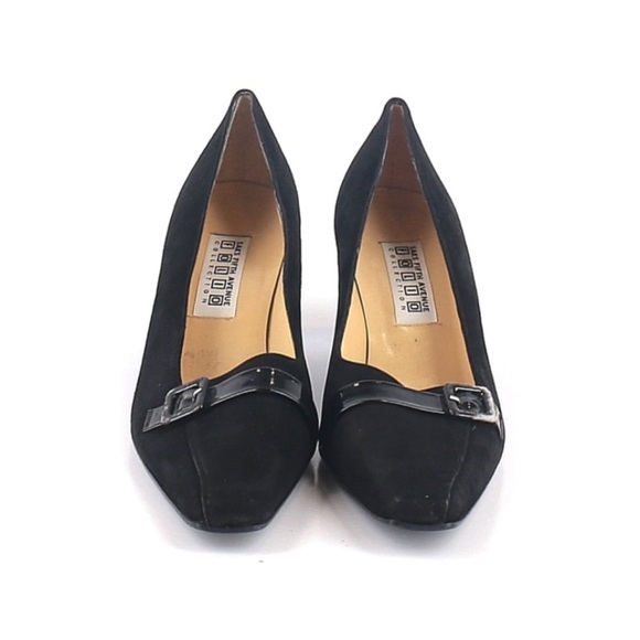 Folio Saks 5th Avenue | Black Leather Pumps 2.5” - Picture 2 of 2